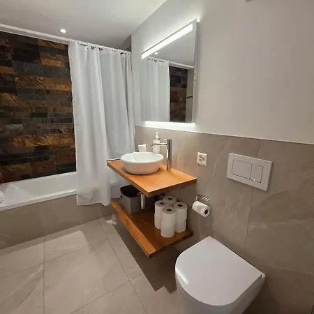 Mag Du Glacier - Brand New&central For 6 Pax Saas Fee