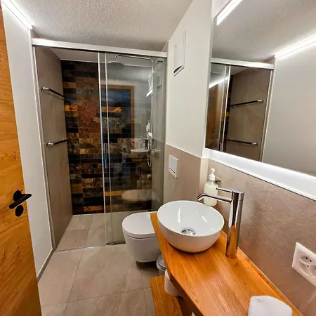 Mag Du Glacier - Brand New & For 6 Pax Apartamento