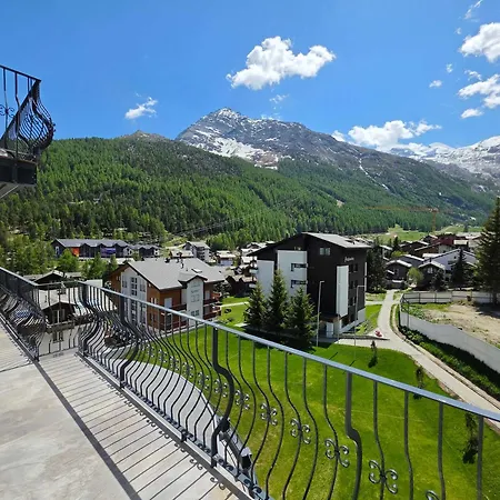 Mag Du Glacier - Brand New & For 6 Pax Apartamento